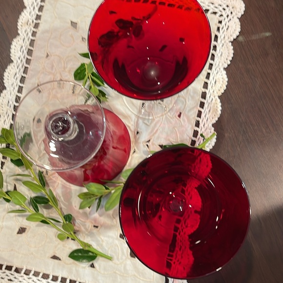 Red vintage goblets with a clear bubble base - Picture 4 of 9